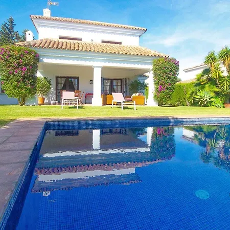 Del Mar- Private Swimming Pool Next To The Эстепона