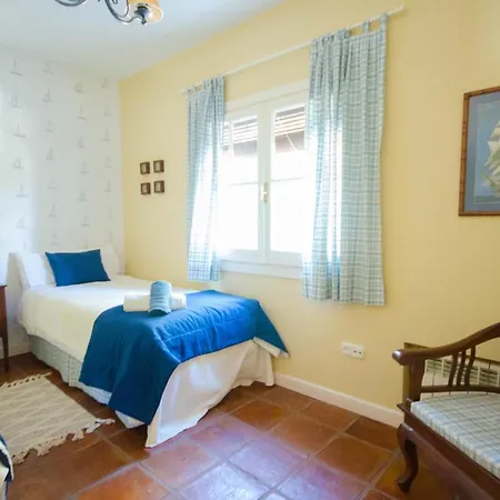 Del Mar- Private Swimming Pool Next To The Эстепона