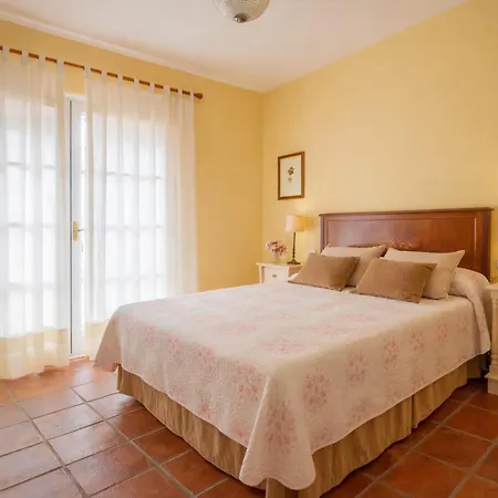 Del Mar- Private Swimming Pool Next To The *