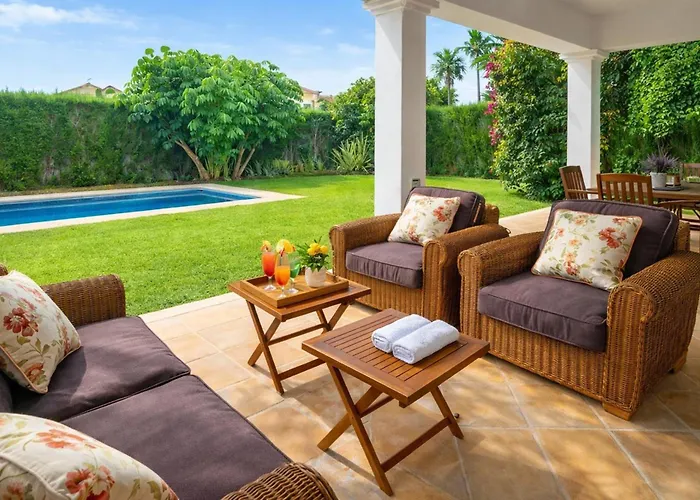 Del Mar- Private Swimming Pool Next To The *